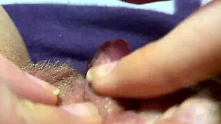 Riesige Klitoris Nahaufnahme—wie intensiv ist dieser Orgasmus?