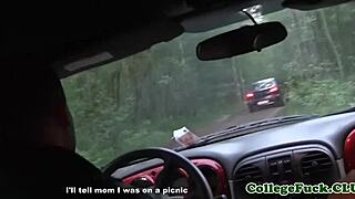 Tri vroče pičke dobijo polite na joške v gozdu!