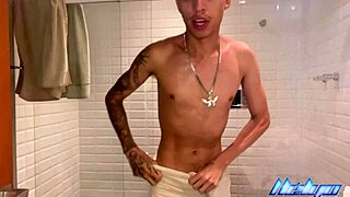 Den tynne brasilianske nybegynneren overveldet rumpa mi, etterlot meg grundig knepet i denne bisexuelle amatør-opplevelsen