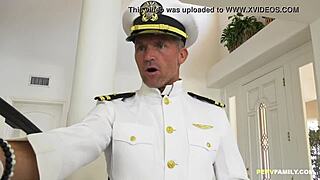 ¡El Peor Padrastro de la Historia! Maya Bijou Atrapada en Mamada Tabú