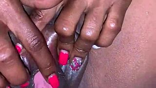 Ye choot zor se squirt karti hai jab woh ungli karti hai aur thookti hai raw desire se