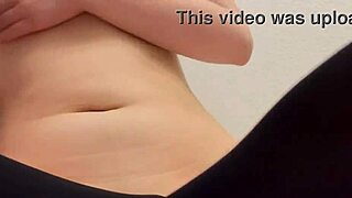 섹시 코스튬 입고 화장실 바닥에서 나 세게 박아줄 사람 누구?