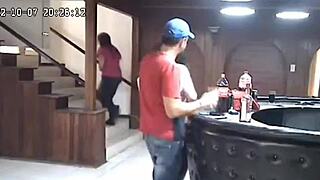 Istri Selinap Ketahuan Spycam di Catfight Liar!