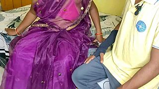 Уау! Заварена майка моли за тампон и после жестоко чукане на путка на хинди?