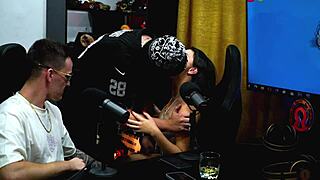 Pertama kali dengan Natasha Naturista di pantai tak terlupakan