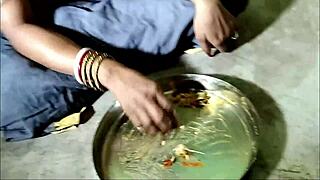 sadak par mili bhikhari ladki ko khana khilakar khub chudai ki. hindi audio captures every moan.