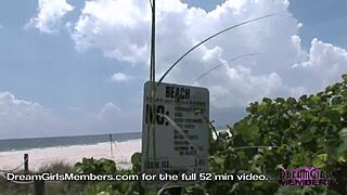 Hej, vidíš tu kolegyni svlékat se nahou na veřejných místech?