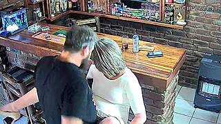 看到妻子隐藏摄像头下出轨，我心碎了