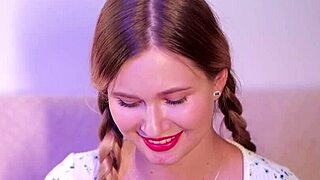 Stella Cardo heiluttaa tiukkaa perseään, mutta mikä on salaisuus siihen, että tulee niin märäksi?