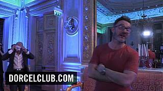 Эй, глянь на эти дикие секс-игры за кулисами