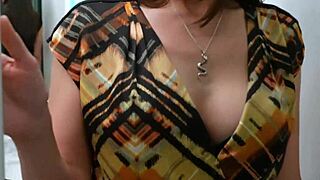 Пищна мащеха пробляна от големия кура на заварения син след дипломирането