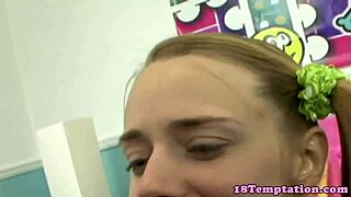 Маленькая 18+ любительница сосет член крупным планом в дикой POV