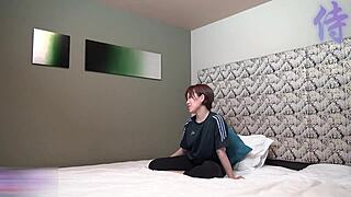 สาวหันตายเอเชียอยากเย็ดแรงๆ โค้งตัวรอโดนทุบแรงๆ อยากเข้าร่วมไหม?