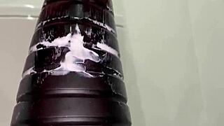 बी ऐनल टॉवर डिल्डो मेरी लिमिट्स स्ट्रेच कर रहा है ओप्स