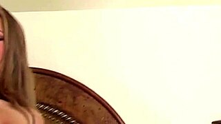 Rita Faltoyano изглежда зашеметяваща, току що от рафта!