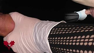 야, 내 라텍스 장갑 여왕님 바이브 감당할 수 있어?