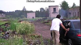 Plavuša 18-godišnjakinja divlja u javnom outdoor hardkor sceni