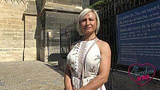 Kim Milf cu sâni mari dependentă de acțiune anală tare. Poți ține pasul cu ea?