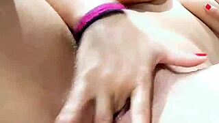 جوزيه، ده لك - عايز تسمع كلام قذر ونعمل عادة سرية مع بعض؟