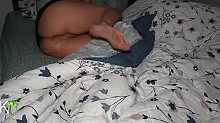 Oye hijastro, ¿te cuelas para preñarme otra vez?