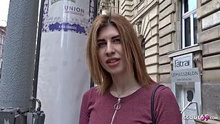 Немски скаут накара рижата тинк 18+ Мия да бъде чукана на моделска работа