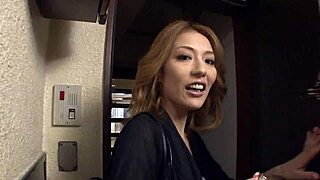 Vanvittig Japansk Sommerfuglefisse Tager Hård Kerne Knulning