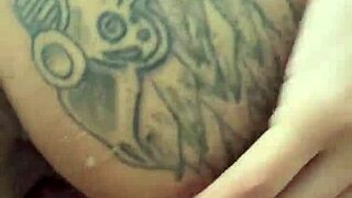 ¡Guau, experimentar con mi prima se puso tan salvaje! ¿Qué tan duro puede ser este perrito con la diminuta de 18+?