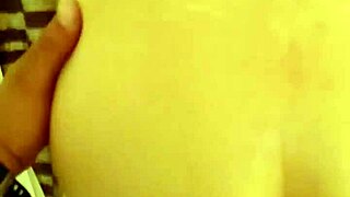 le gusta en cuatro y que se lo ponga hasta el fondo