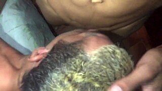 The 18-year-old novinho with a 22 cm cock explores his gay desires