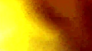 Bé liếm lồn em họ lúc đang ngủ