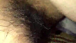 Bé liếm lồn em họ lúc đang ngủ