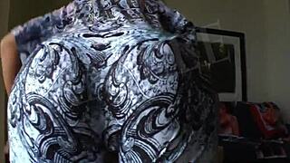 Susie Clove Spreading Her Tight Holes—What’s She Hiding?