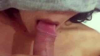 libertarian chick sucks my kirchnerist cock so amateur and fun