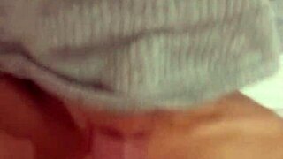 libertarian chick sucks my kirchnerist cock so amateur and fun