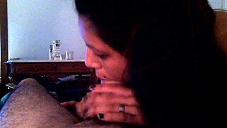 Argentinian bitch sucks dick from Flores