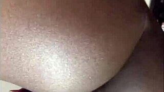 i'm twerking on a vibrating dildo toy