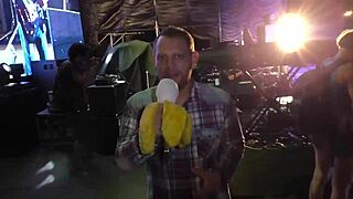 why did ninguno mariposa suicida rip clothes in gay porn