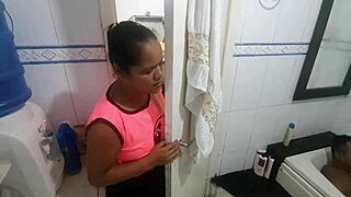 Marido da professora de box da mole para aluna gordinha que come�ou hoje paty bumbum