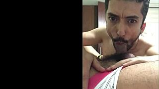 El ancla have fun with anal sex