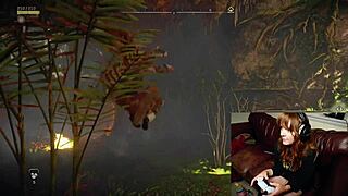 Gamer Slut Forgets Cam While Masturbating in Heels