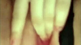 A stranger lucks into nudes from model Joyliii