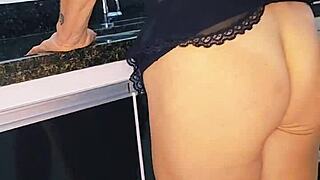 Fodendo Loira Na Pia E Gozando Dentro