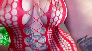 fingering fat hairy pussy to orgasm