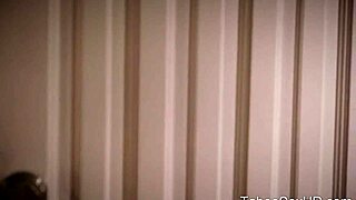 Nice lesbian girls licking pussy, damn that's hot!