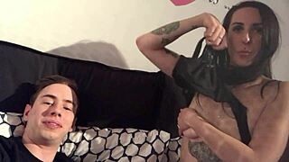 Martinamisspurple displays her body to actor Max Felicitas