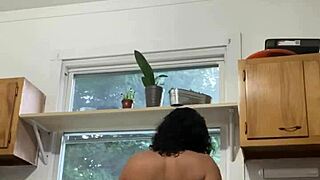 Latina Milf, Are You Enjoying Yourself Washing Those Dishes?