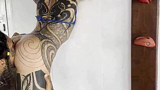 princesa tatuada sexy vino a sesion de entrenamiento con damilvvs