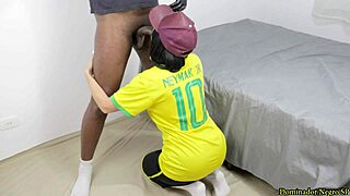 passivo rabudo moans loud on that black shaft