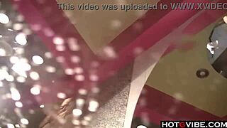 Tetonas calientes dicen, ¡juguemos con nuestros coños juntitas! 😘