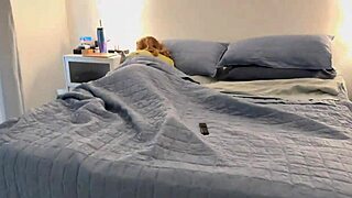 Oddio sorellastra smetti di toccarti la figa volevo solo film